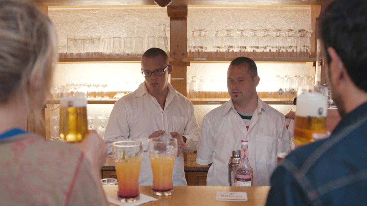 Down the road - Season 1 Episode 3 : Episode 3