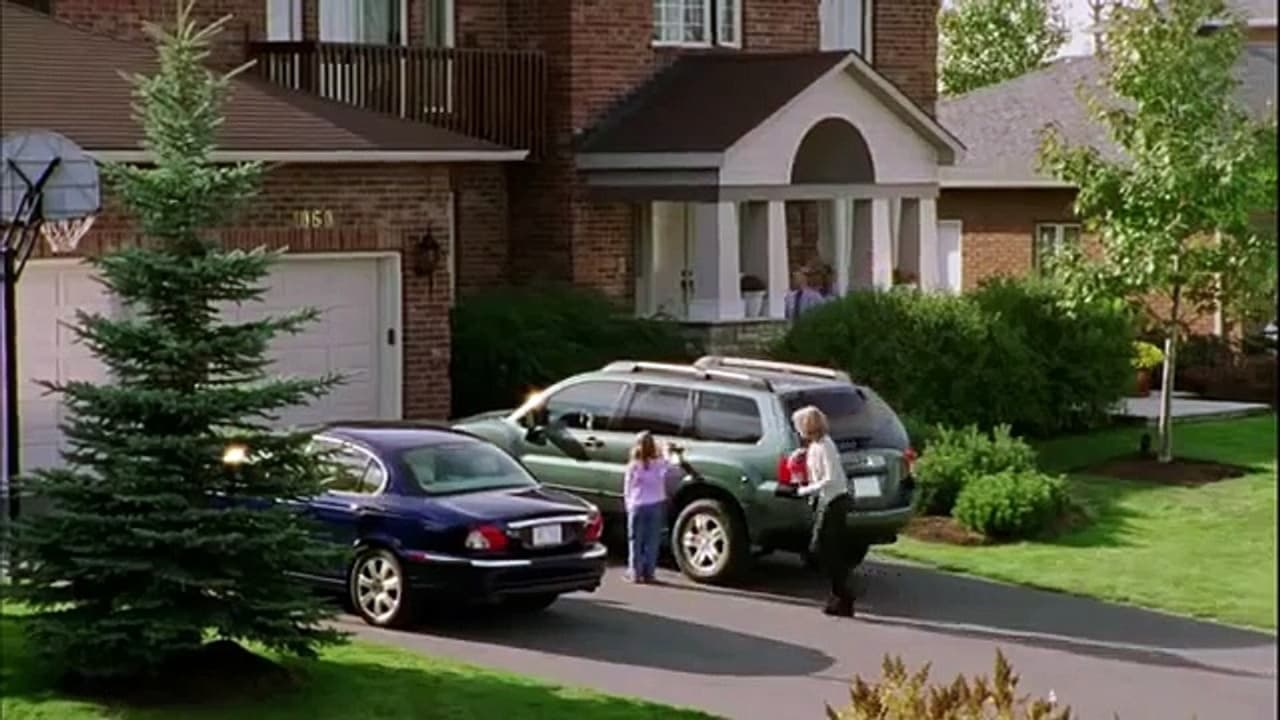 Scen från The Perfect Neighbor