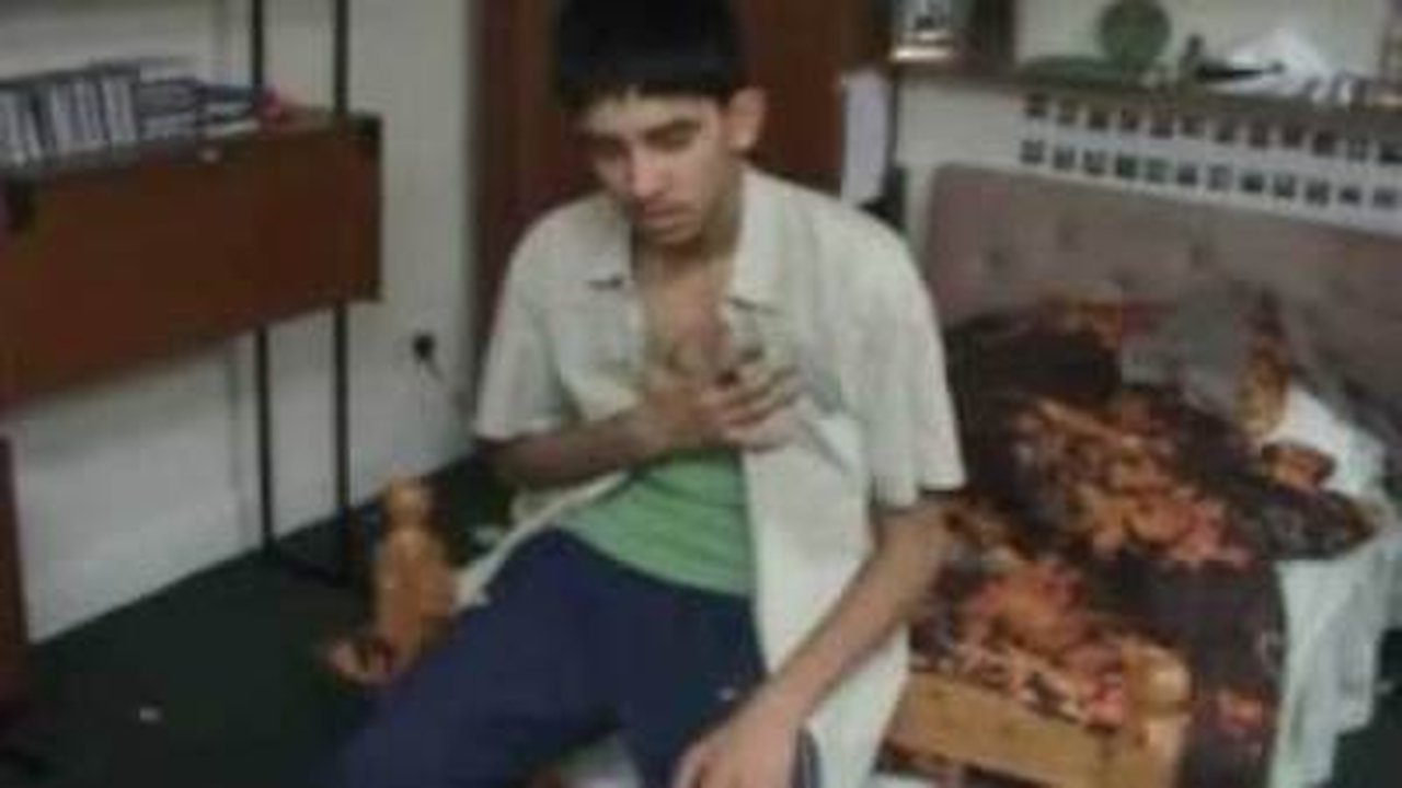 Skins - Season 0 Episode 20 : Video Diary S1: Anwar's Video Diary