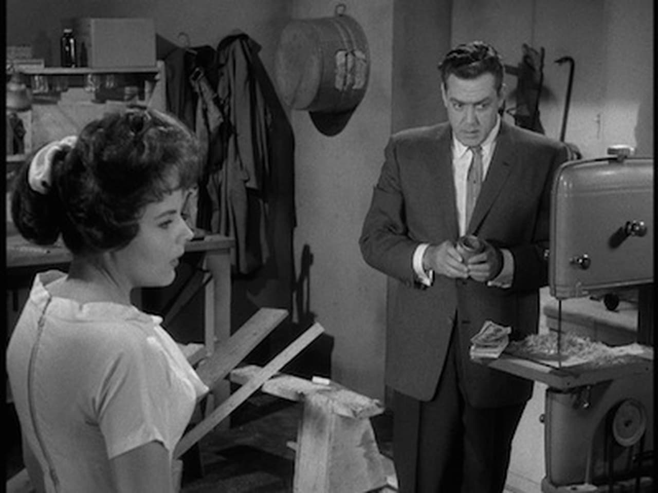 Perry Mason - Season 4 Episode 26 : The Case of the Duplicate Daughter