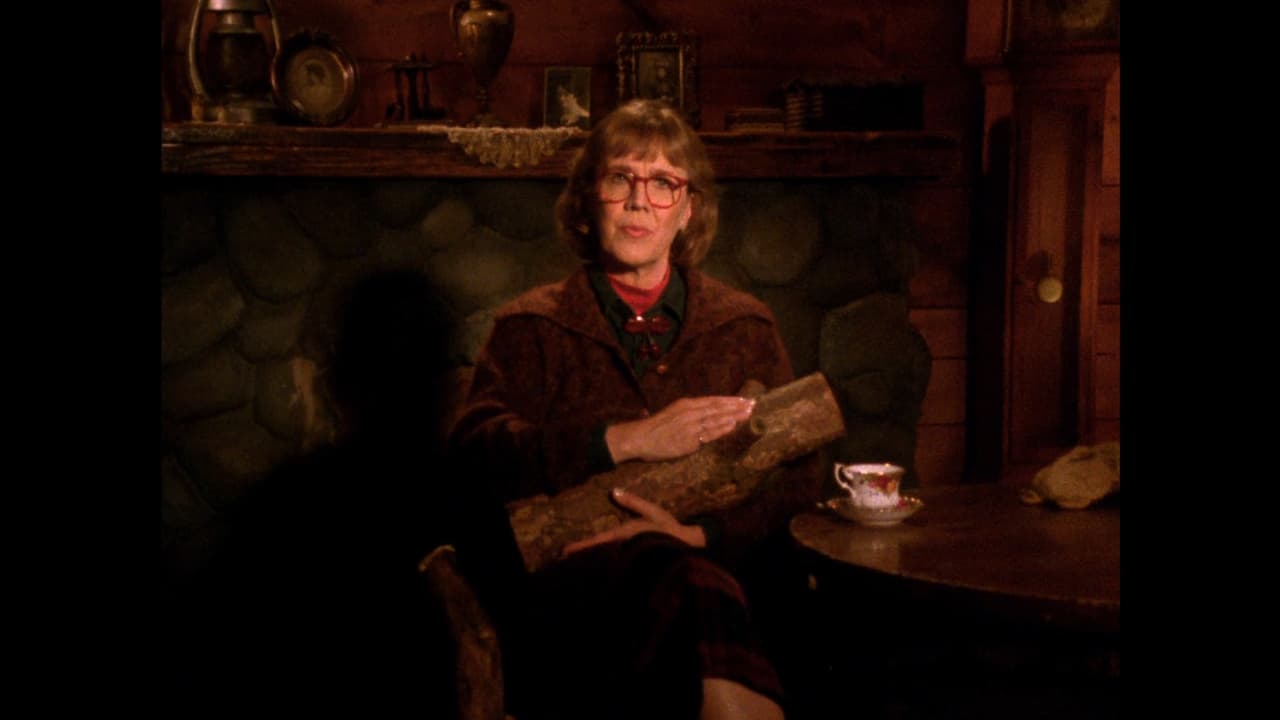Twin Peaks - Season 0 Episode 47 : Log Lady Introduction - S02E01