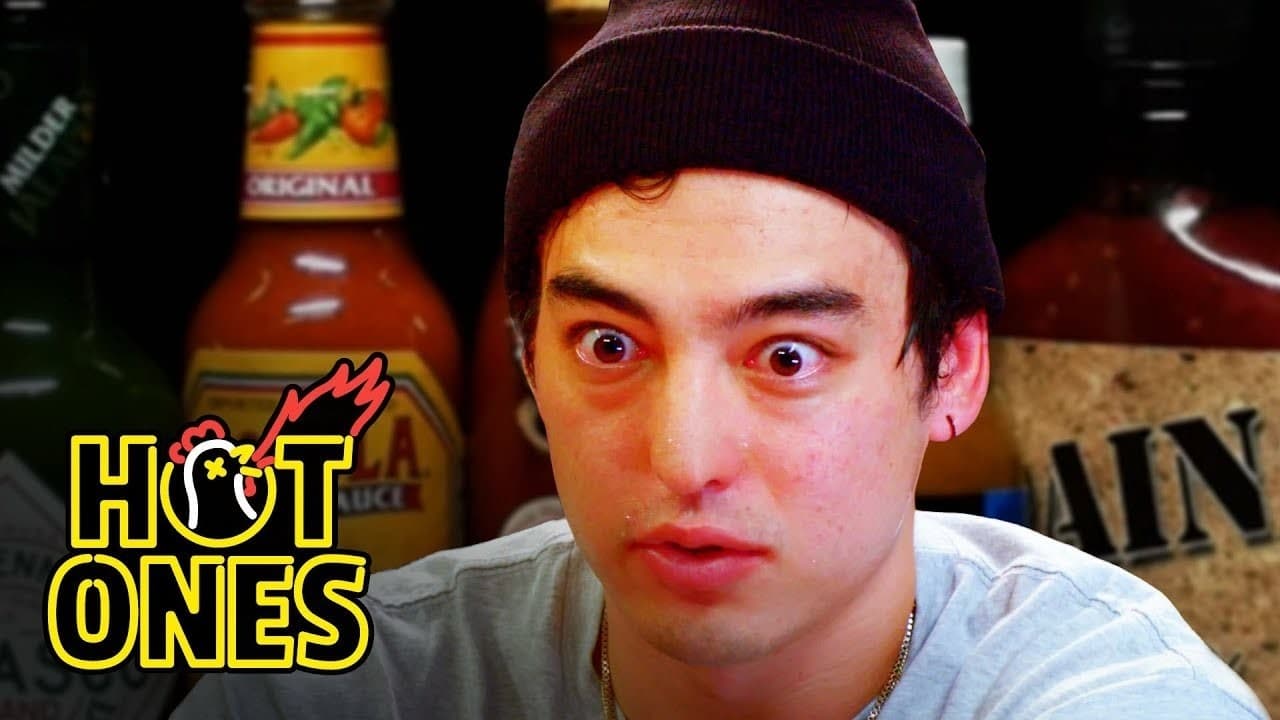 Hot Ones - Season 4 Episode 10 : Joji Sets His Face on Fire While Eating Spicy Wings