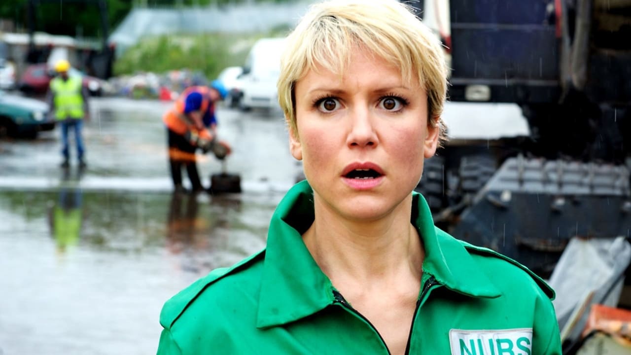 Casualty - Season 28 Episode 11 : Crush Syndrome