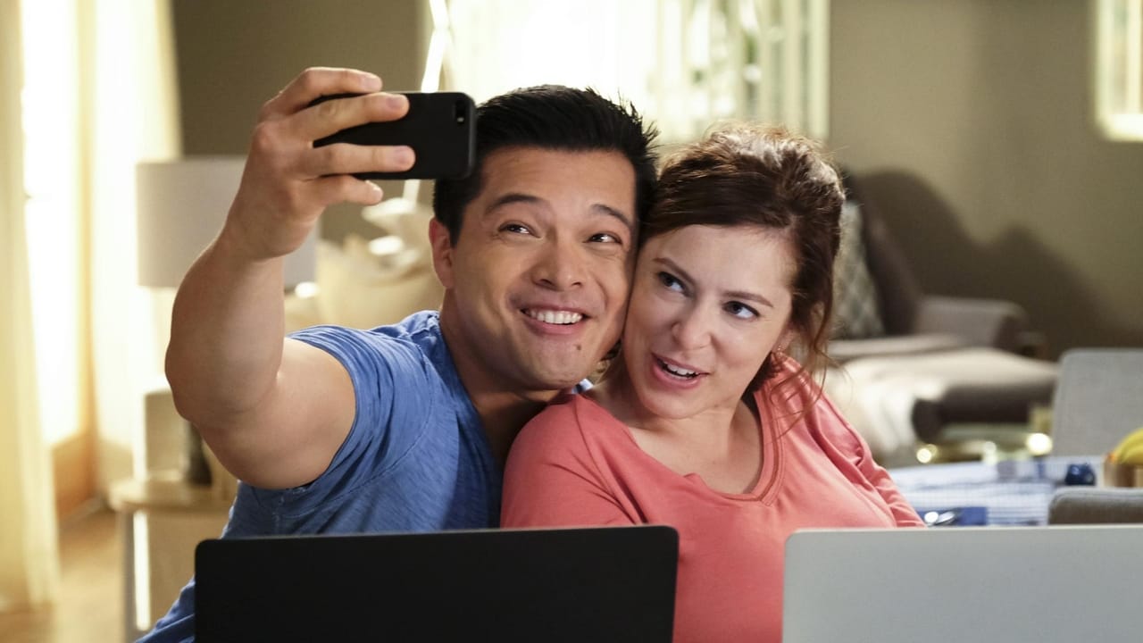 Crazy Ex-Girlfriend - Season 2 Episode 10 : Will Scarsdale Like Josh's Shayna Punim?