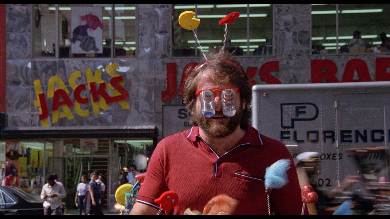 Moscow on the Hudson (1984)