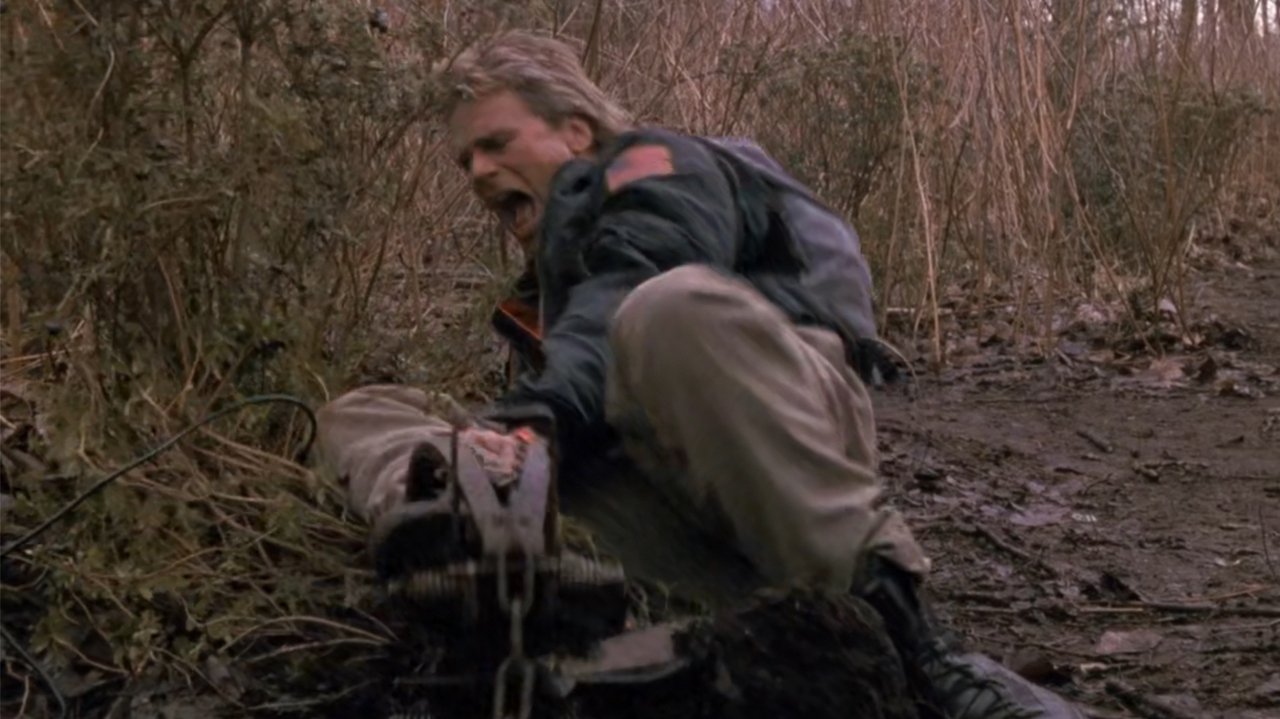 MacGyver - Season 6 Episode 18 : Faith, Hope & Charity