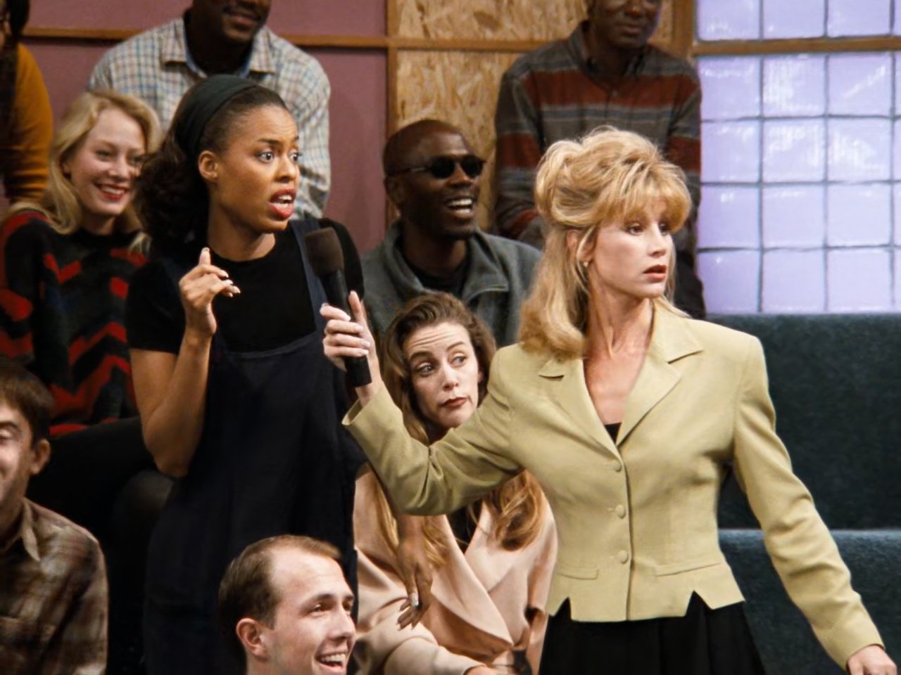 Family Matters - Season 7 Episode 8 : Talk's Cheap