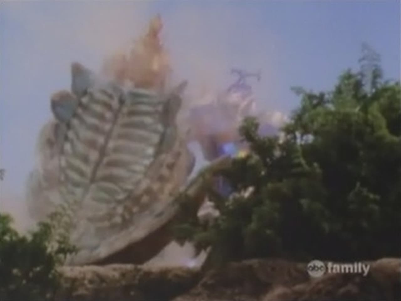 Power Rangers - Season 7 Episode 41 : Raise the Titanisaur