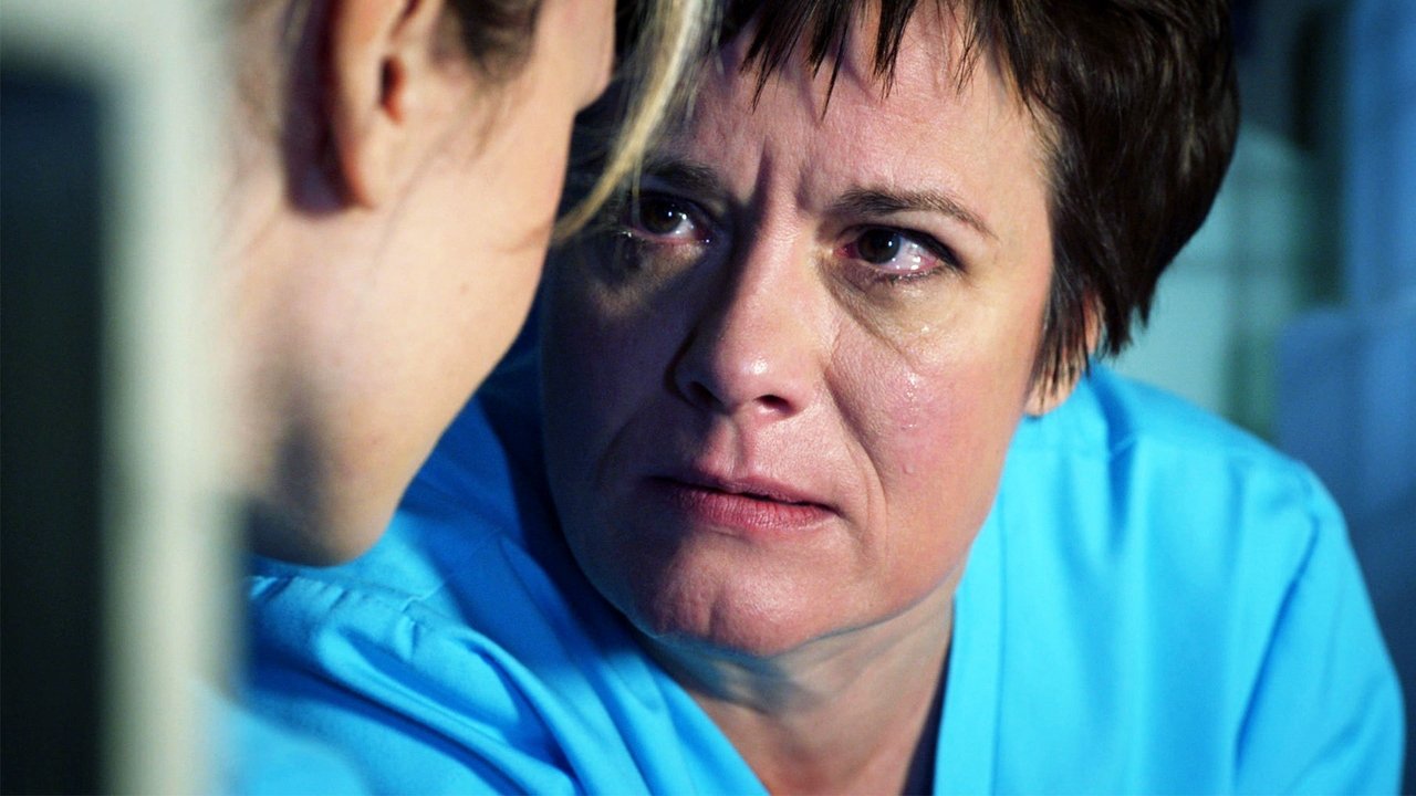 Holby City - Season 19 Episode 25 : Unbreakable