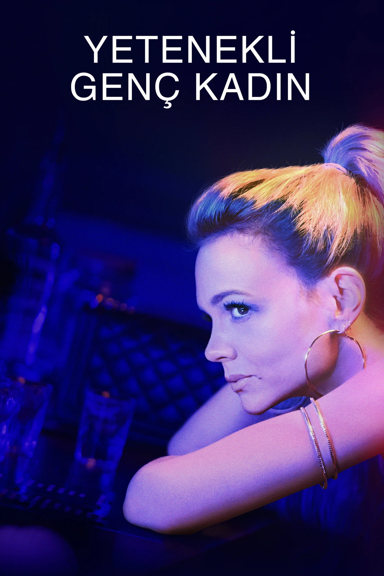 Yetenekli Genç Kadın Poster