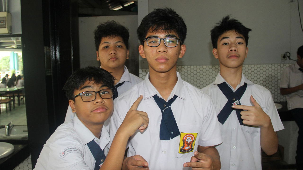 Screentime (2026) trailer