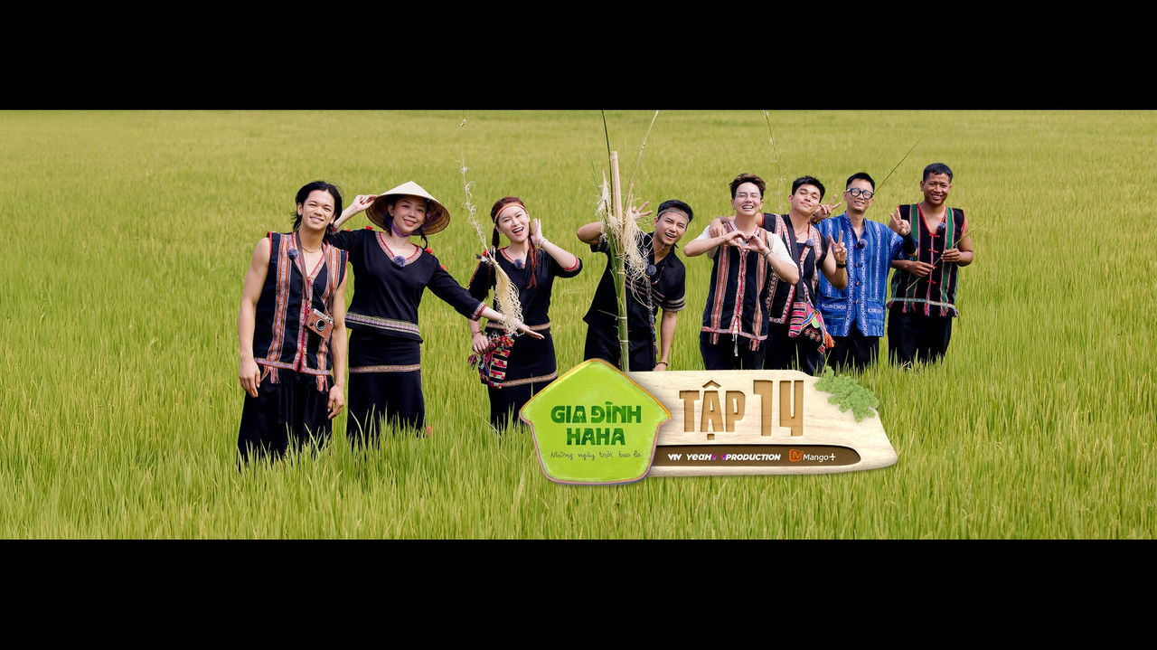 Gia Đình Haha backdrop