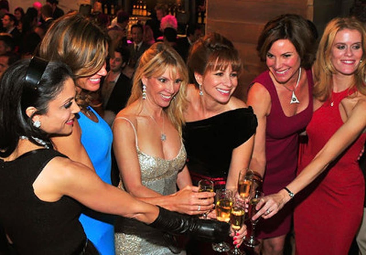 The Real Housewives of New York City - Season 2 Episode 14 : Reunion: Watch What Happens (2)