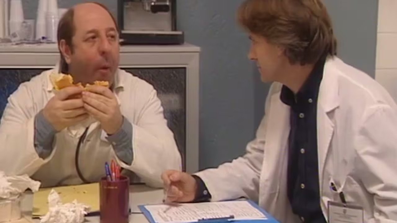 A doctor in the family - Season 1 Episode 3 : Lele, meet Irene / A question of image