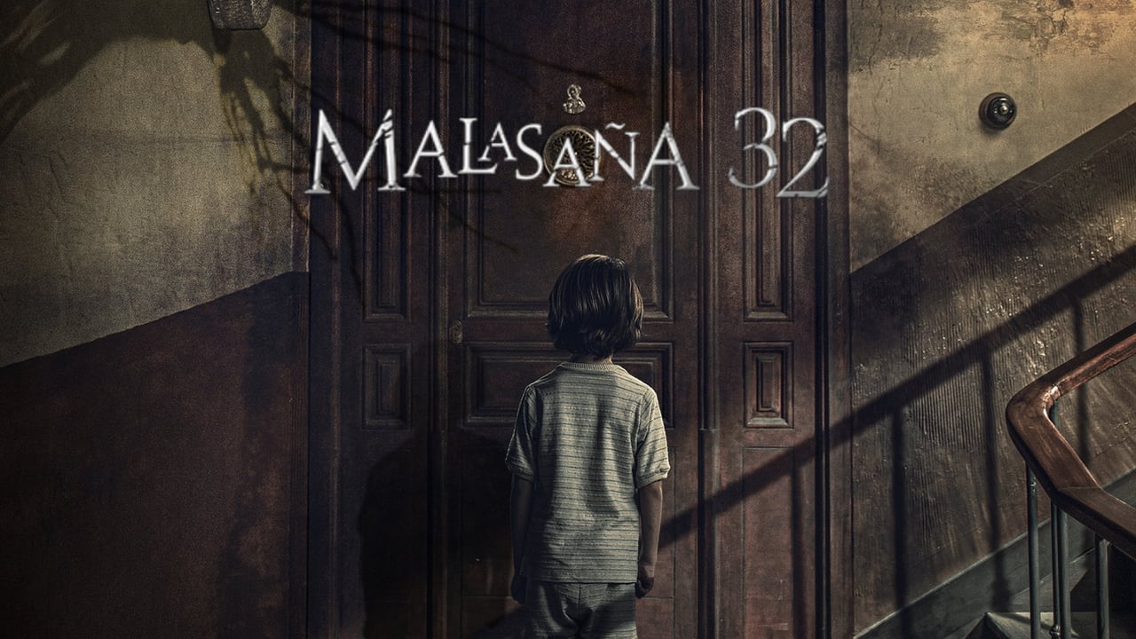 32 Malasana Street background