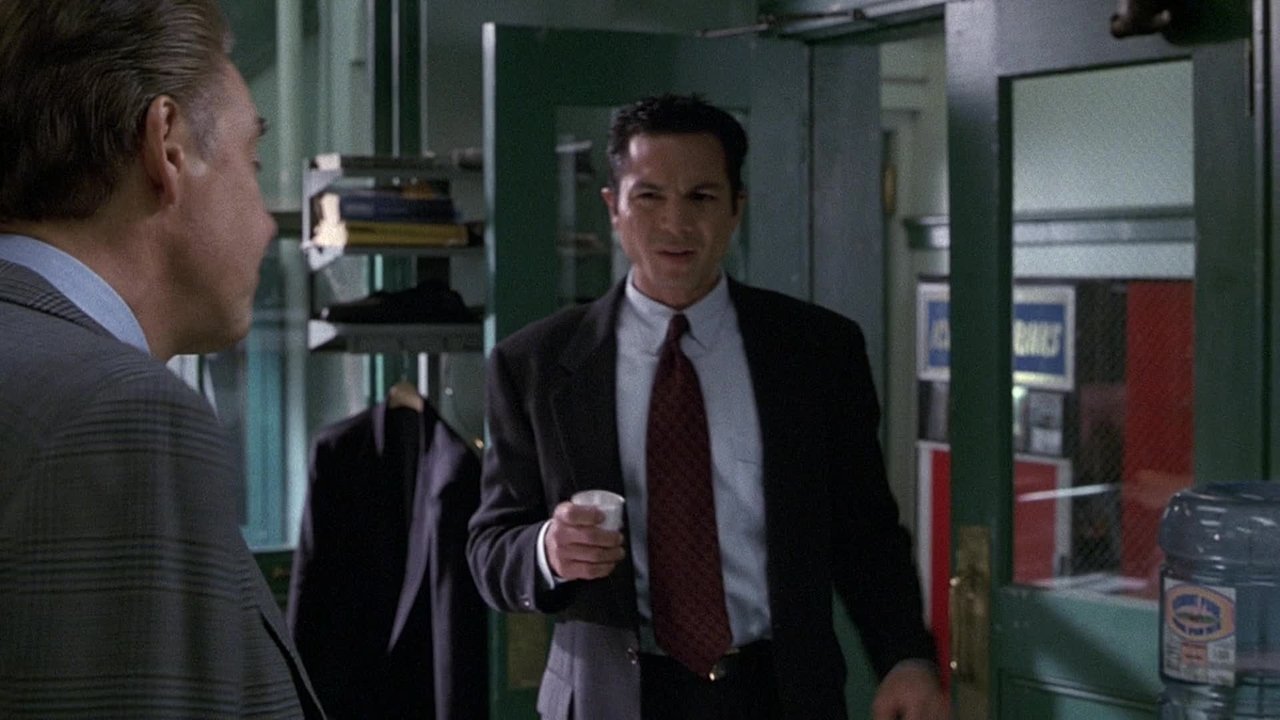 Law & Order - Season 8 Episode 21 : Bad Girl