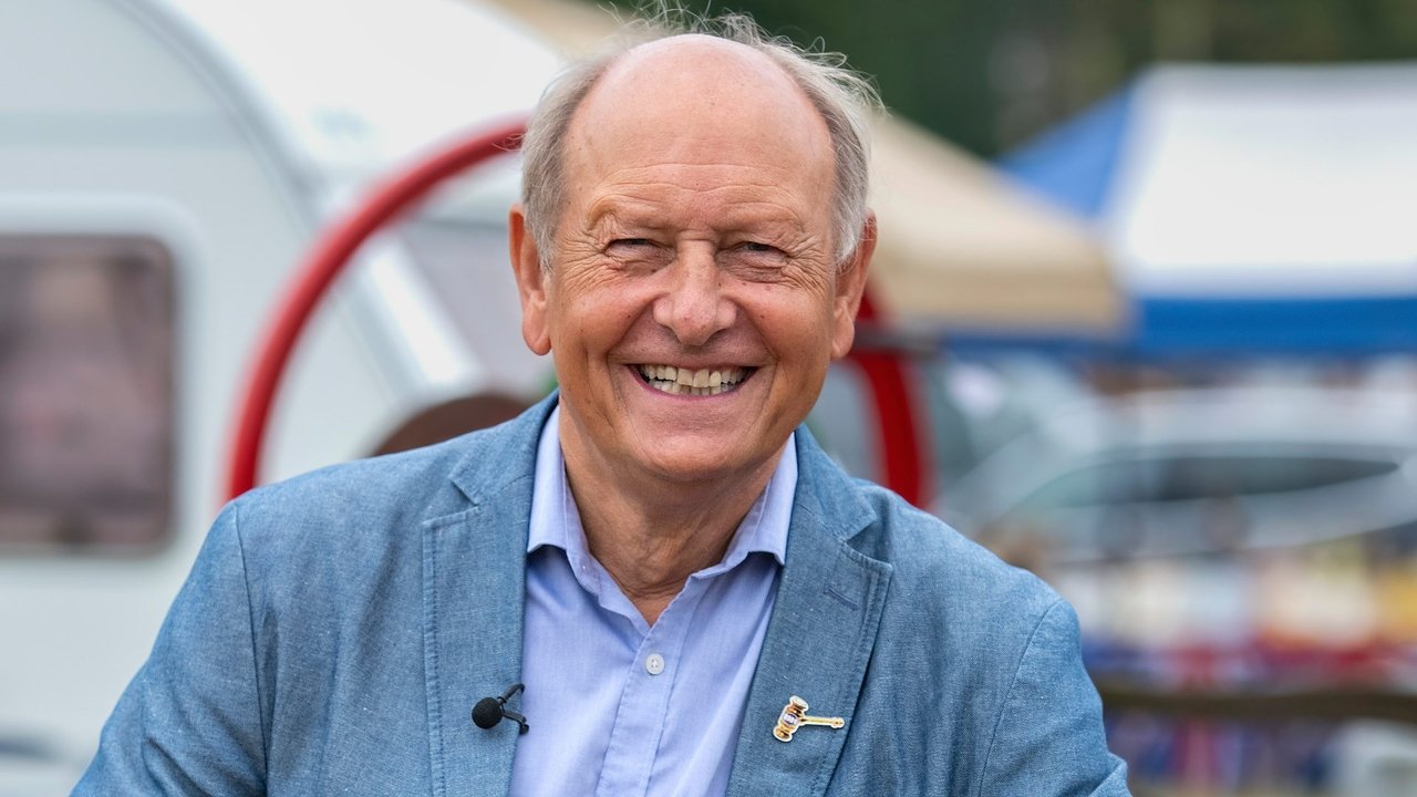 Bargain Hunt - Season 68 Episode 29 : Wetherby 17