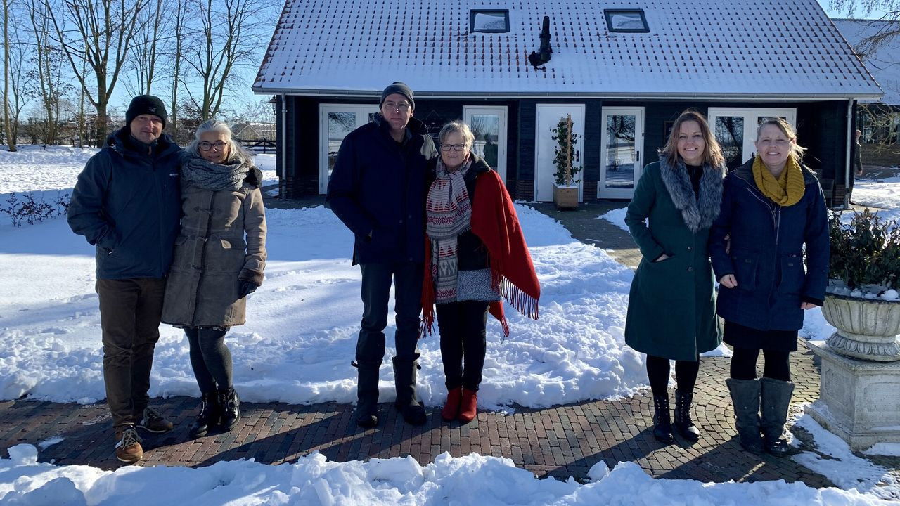 Bed & Breakfast - Season 15 Episode 5 : Episode 5