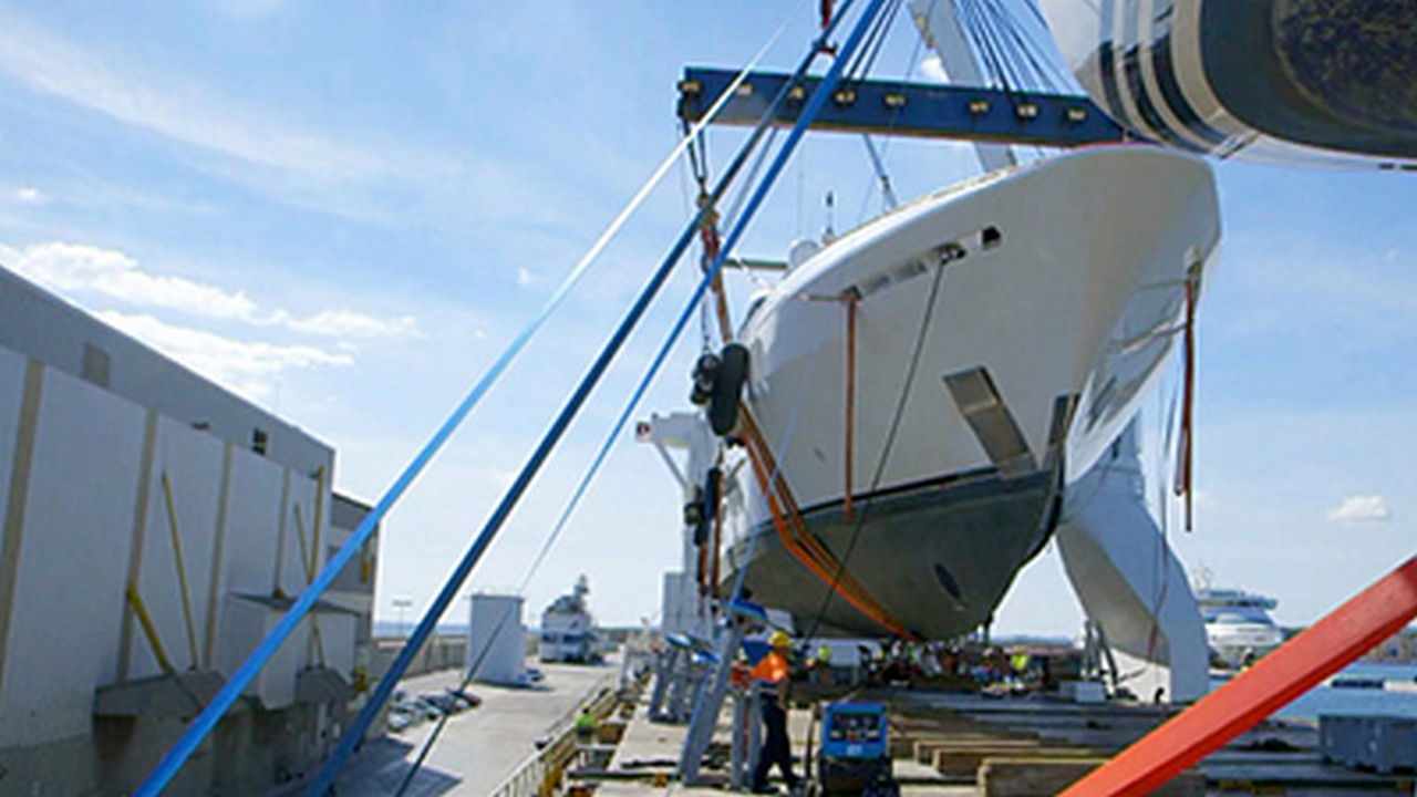 Mission: Super Yacht