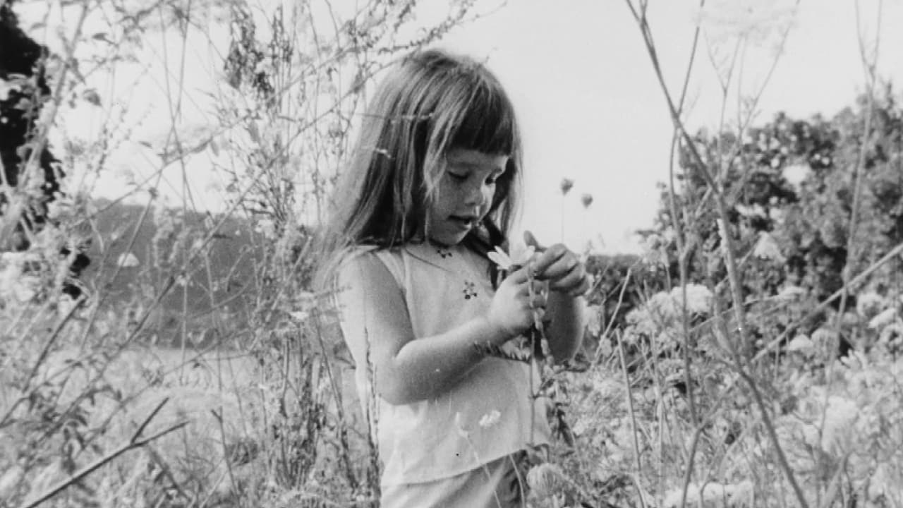 Scen från Peace, little girl