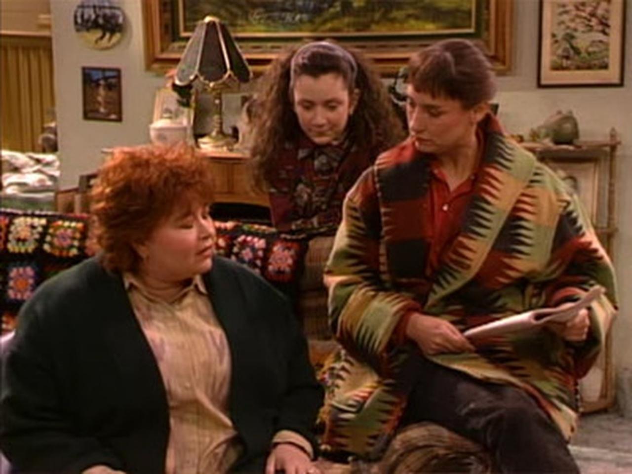 Roseanne - Season 3 Episode 18 : Communicable Theater