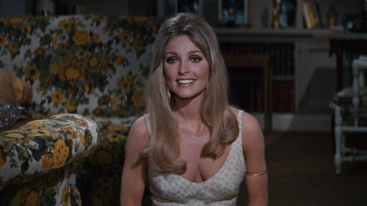 Valley of the Dolls background 50