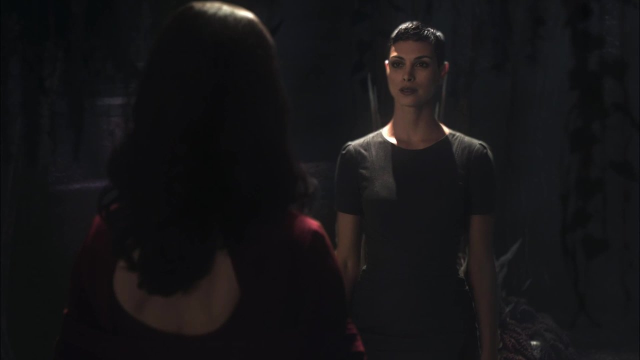 V - Season 2 Episode 3 : Laid Bare