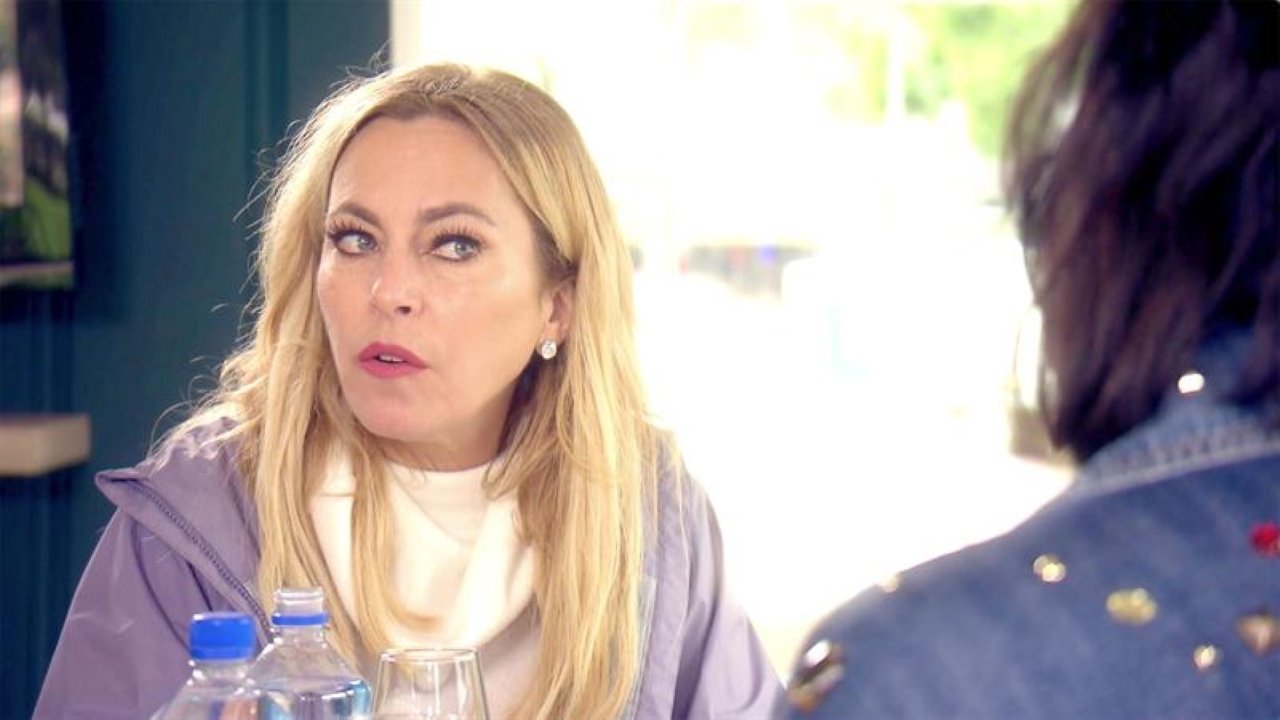 The Real Housewives of Beverly Hills - Season 13 Episode 5 : Sutton-ly Suspicious