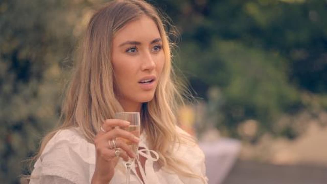 Made in Chelsea - Season 18 Episode 2 : Right, I’ve Got A Little Bit Of A Situation