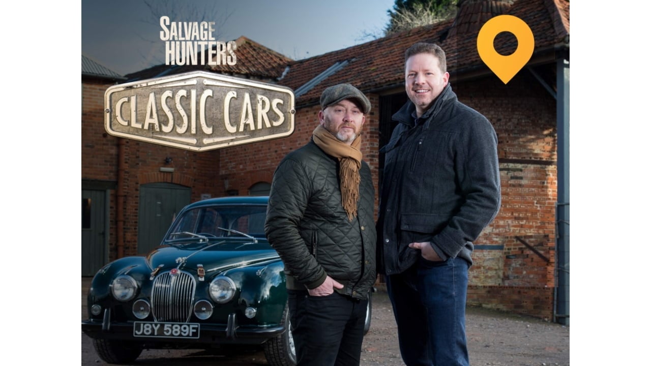 Salvage Hunters: Classic Cars background