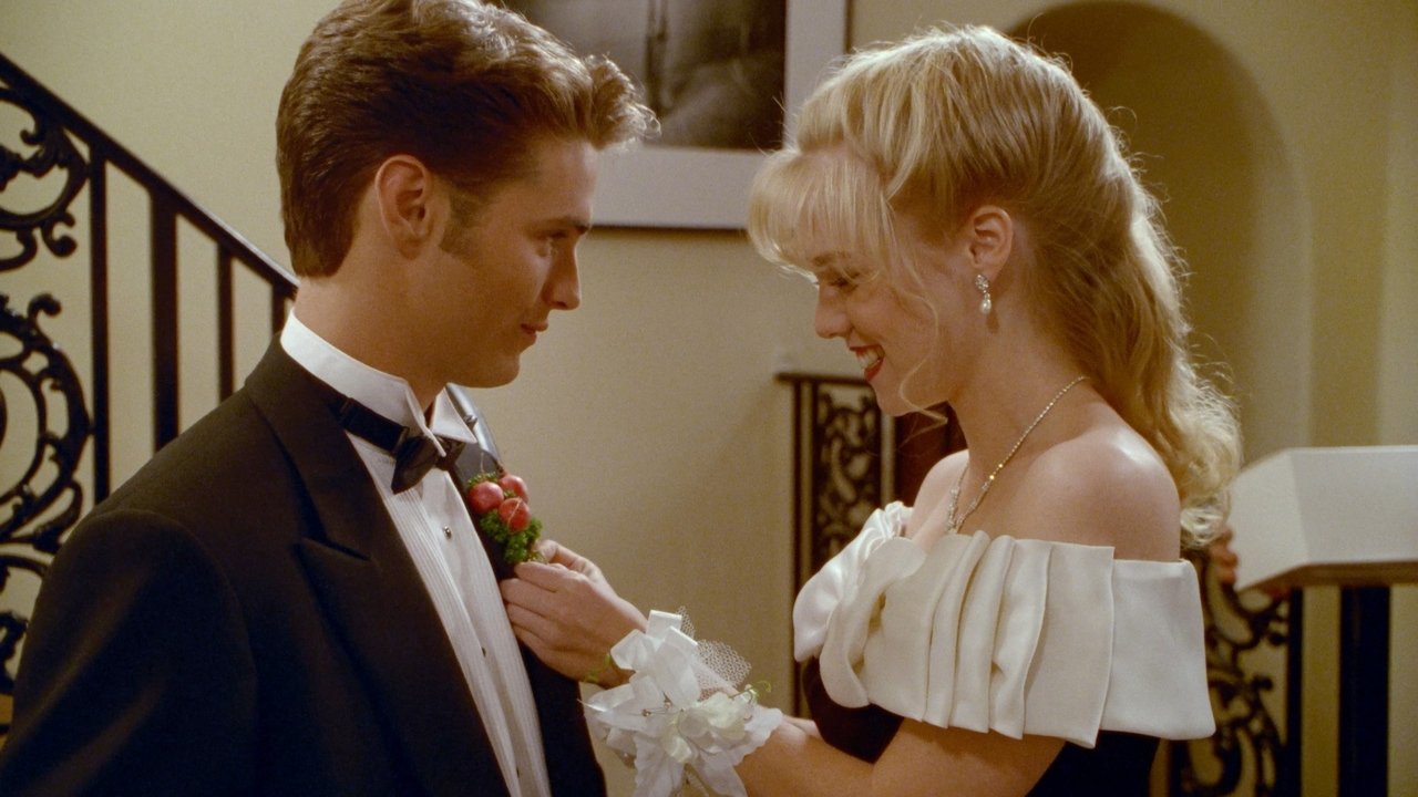 Beverly Hills, 90210 - Season 1 Episode 21 : Spring Dance