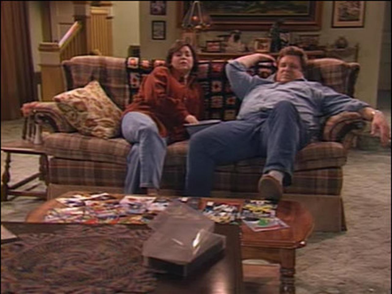 Roseanne - Season 4 Episode 17 : Breakin' Up is Hard to Do