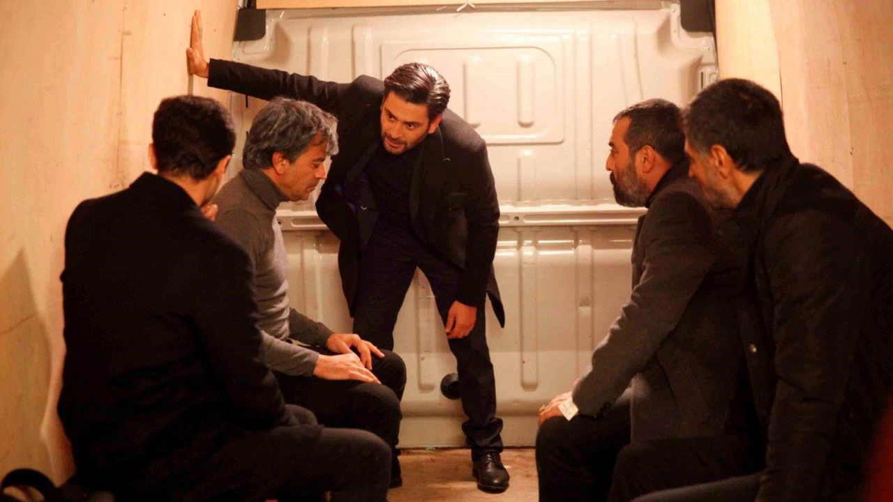 Eşkıya Dünyaya Hükümdar Olmaz — Épisode 10