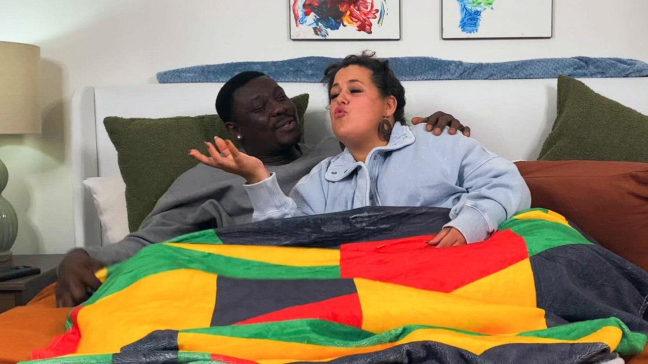90 Day Fiancé: Pillow Talk - Season 12 Episode 83 : 90 Day Fiance: Love At First Flight