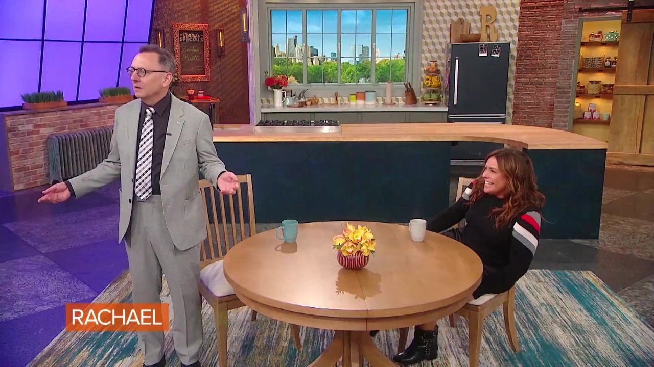 Rachael Ray - Season 14 Episode 29 : It's our World Series SNACKdown show