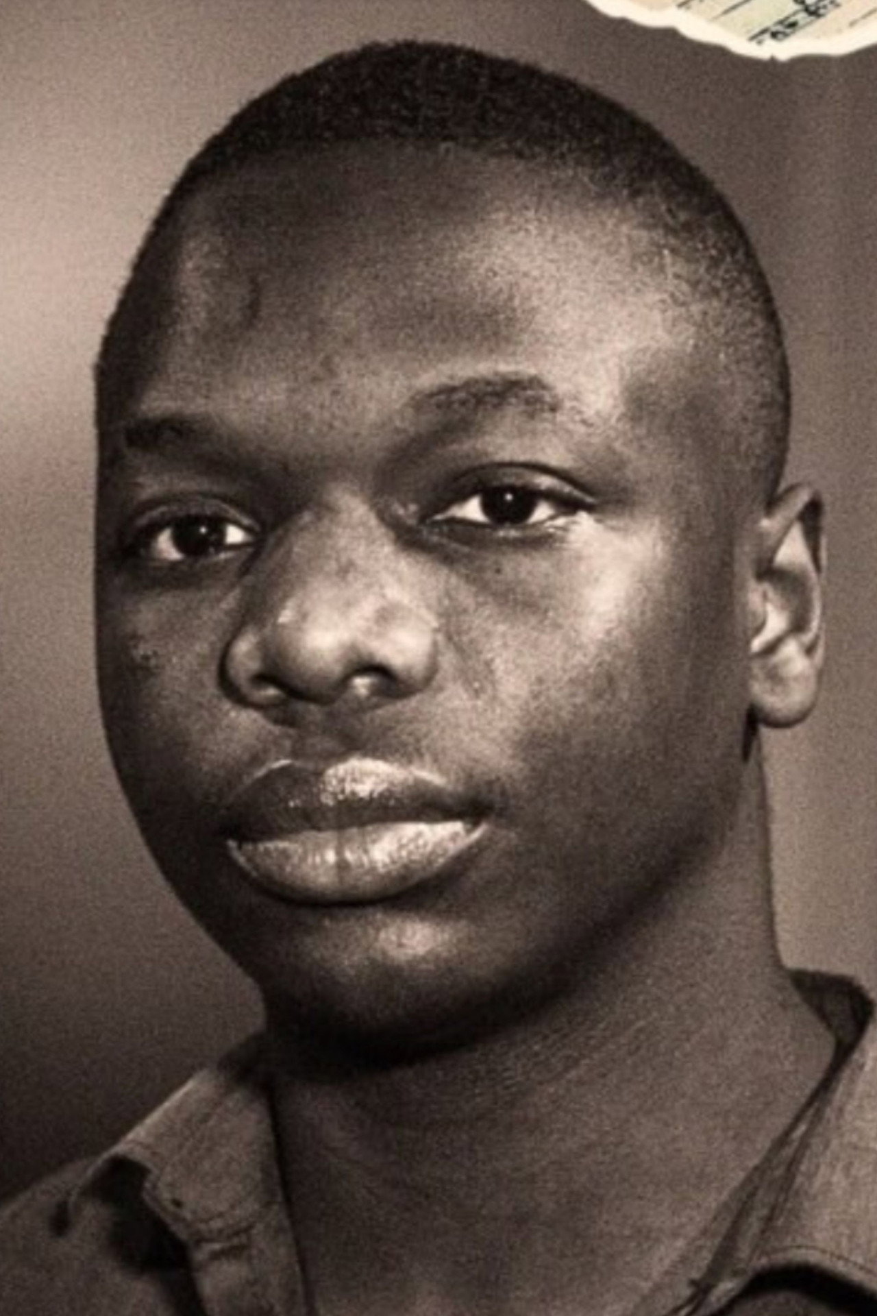 Portrait of Munya Mundove