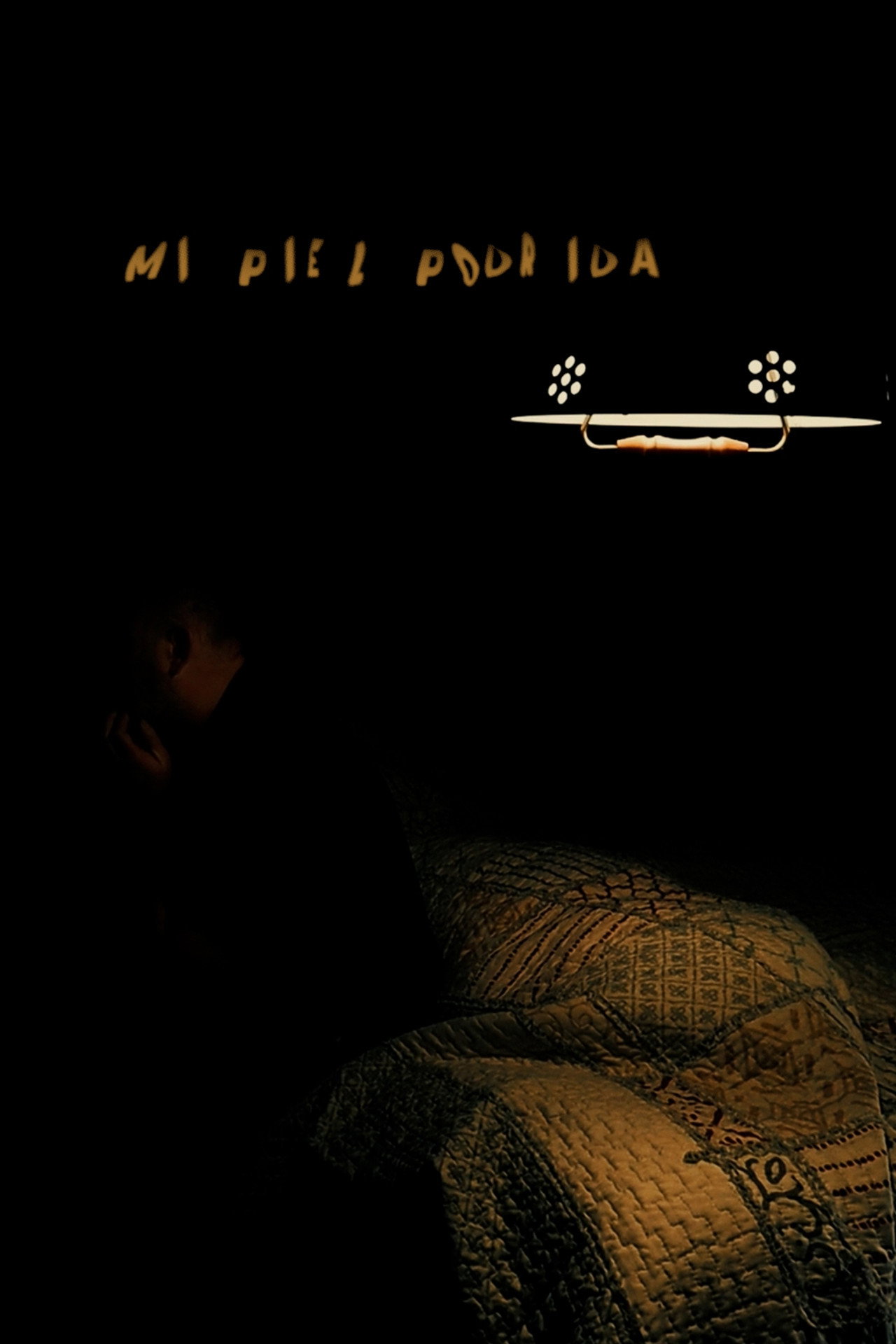 Mi piel podrida poster