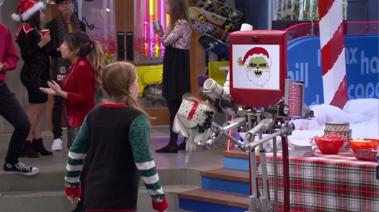 Bizaardvark - Season 2 Episode 14 : A Killer Robot Christmas