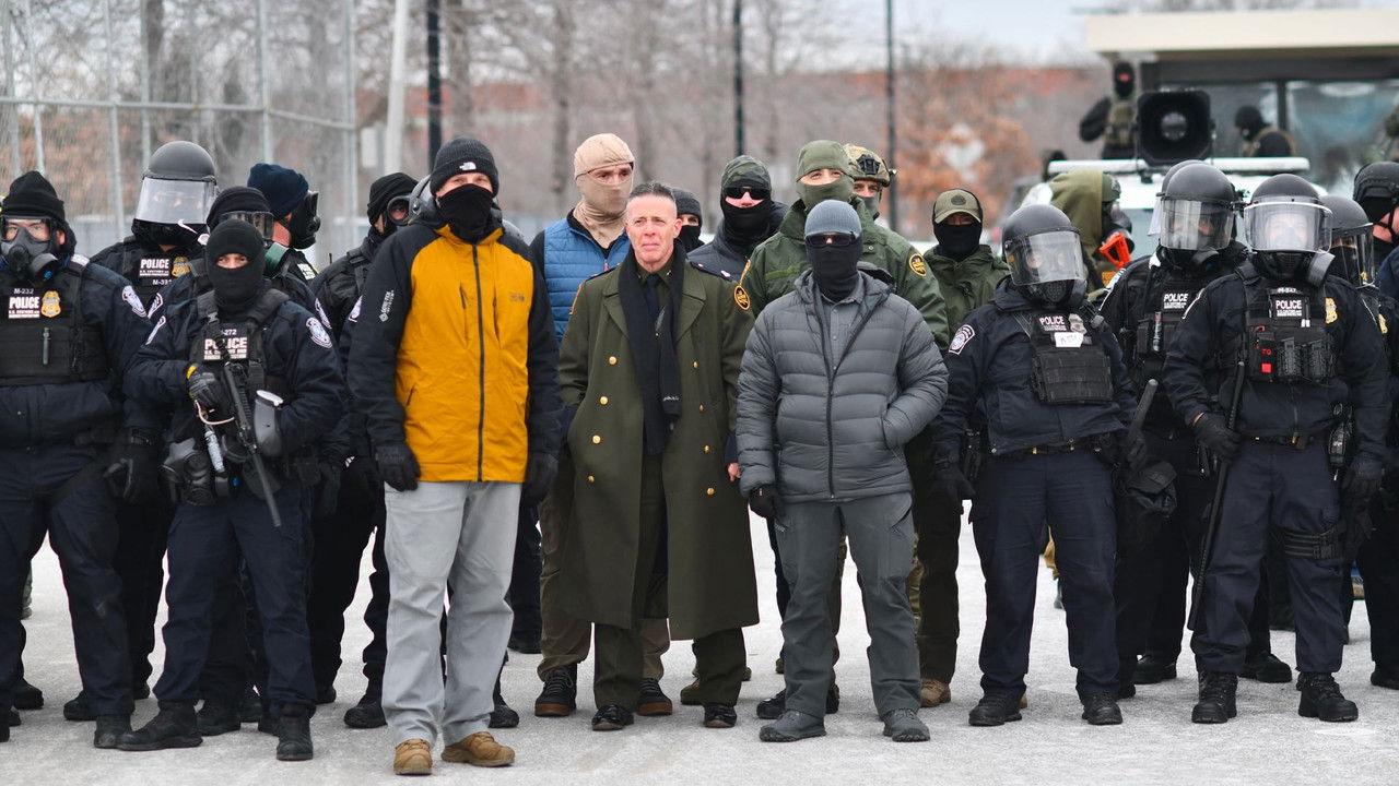 Le Dessous des images — ICE : les codes de la force brute