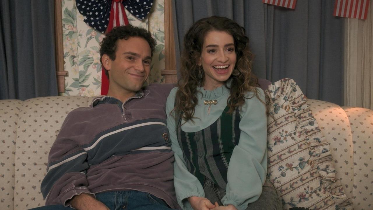 The Goldbergs - Season 9 Episode 12 : The Kissing Bandits