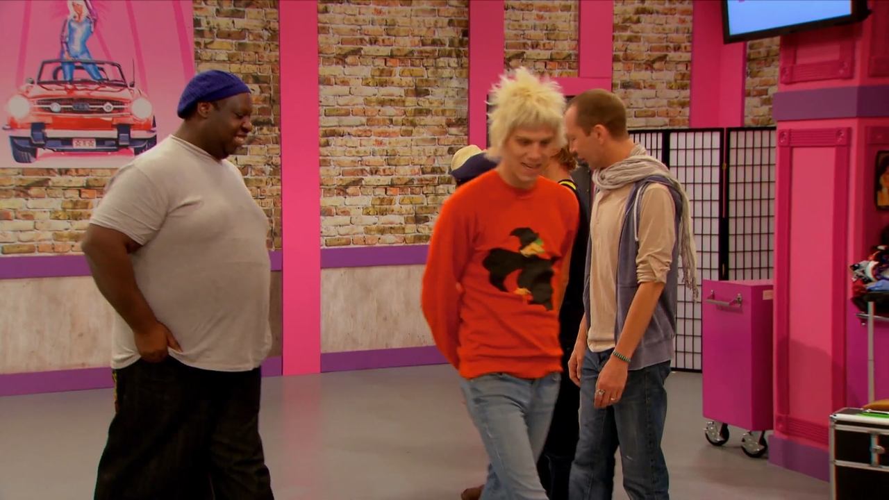 RuPaul's Drag Race - Season 4 Episode 7 : Dragazines