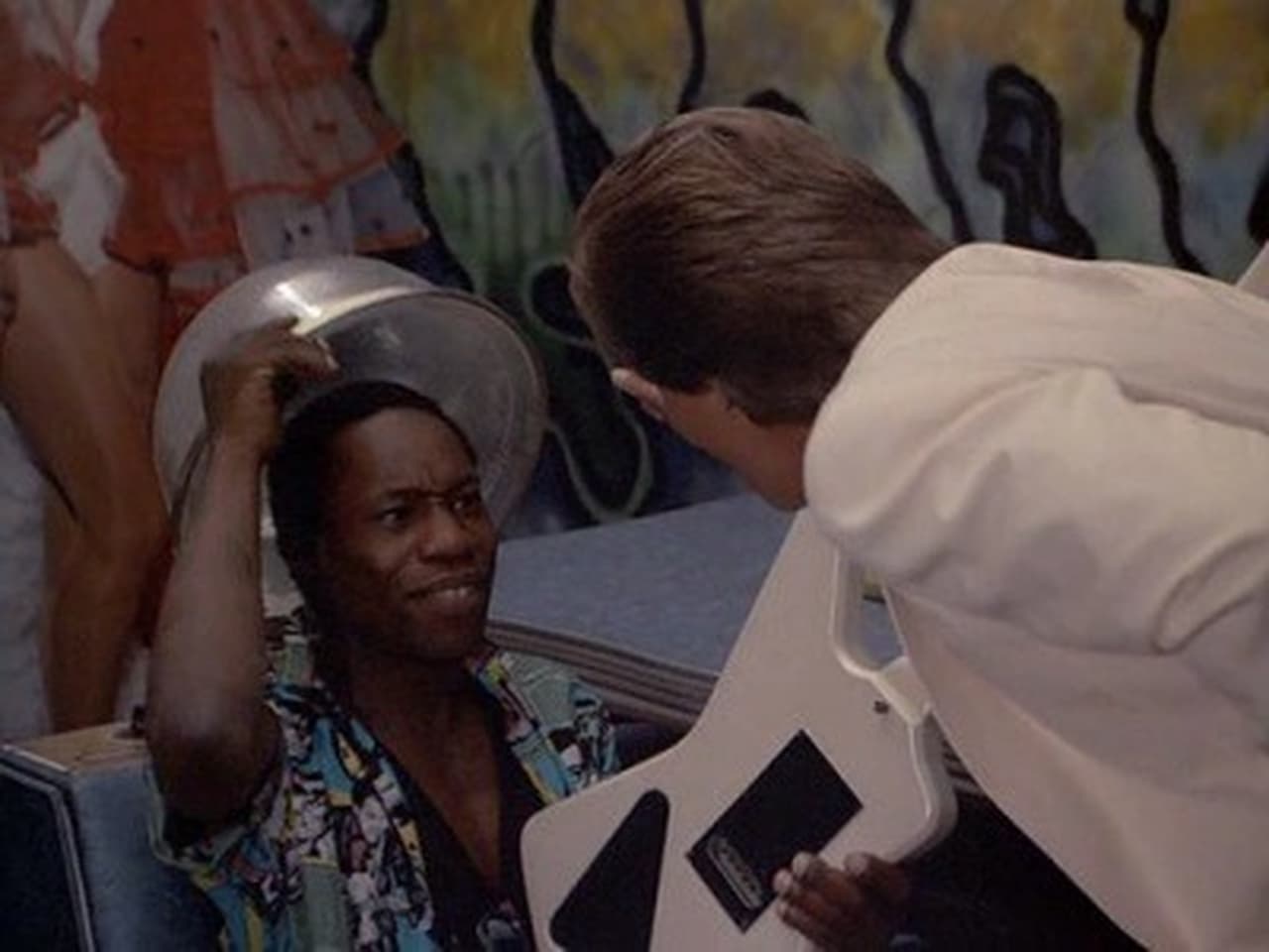 Miami Vice - Season 1 Episode 10 : Give a Little, Take a Little