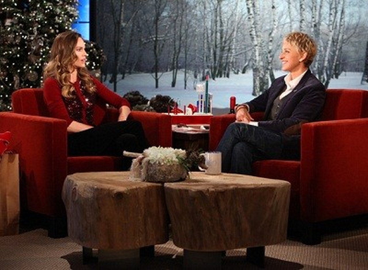 The Ellen DeGeneres Show - Season 9 Episode 60 : Day #4 of 12 Days of Giveaways - Hilary Swank, Steve Jones