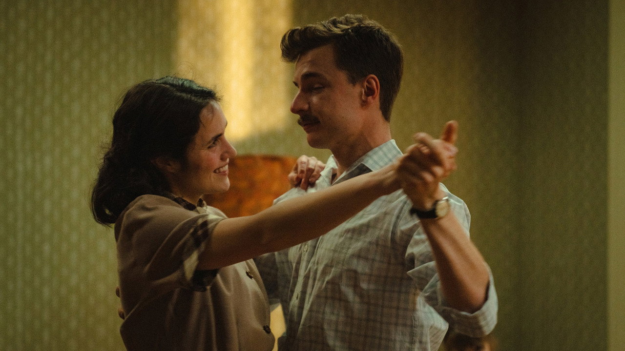 Gerta Schnirch backdrop