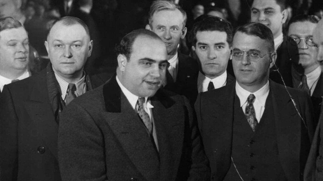 Al Capone: Icon background