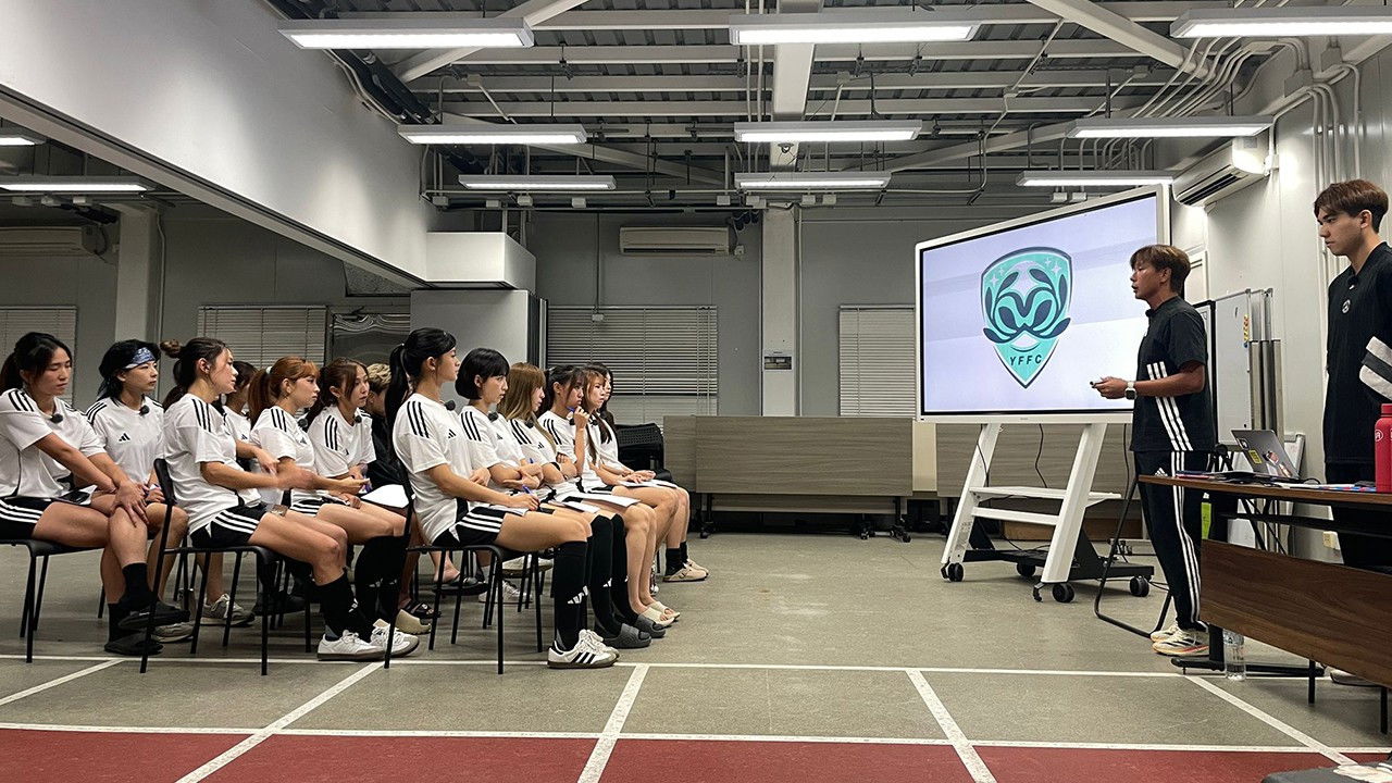 足球女將 — Épisode 8