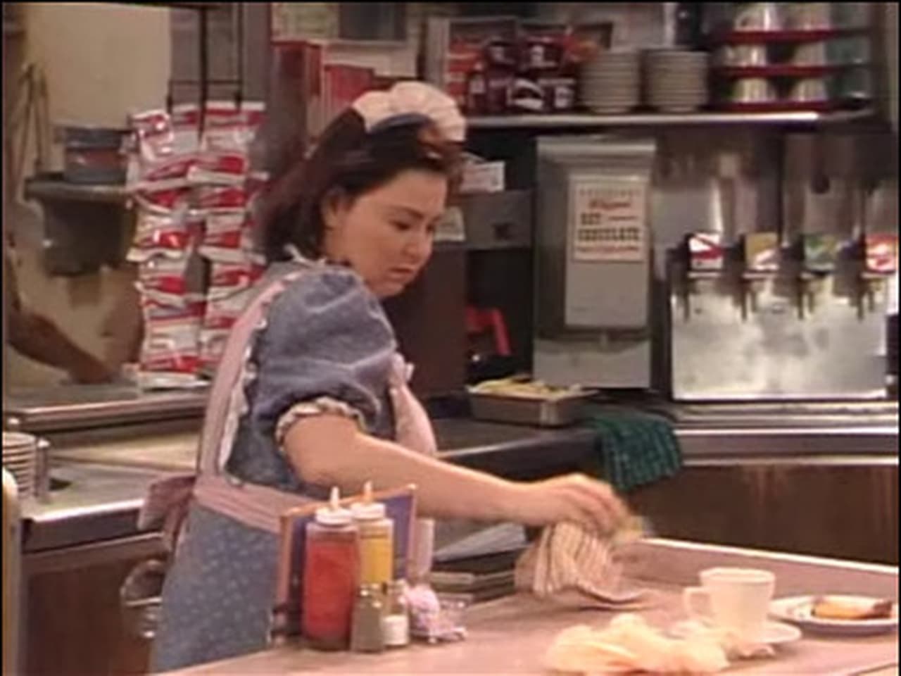 Roseanne - Season 4 Episode 19 : The Commercial Show