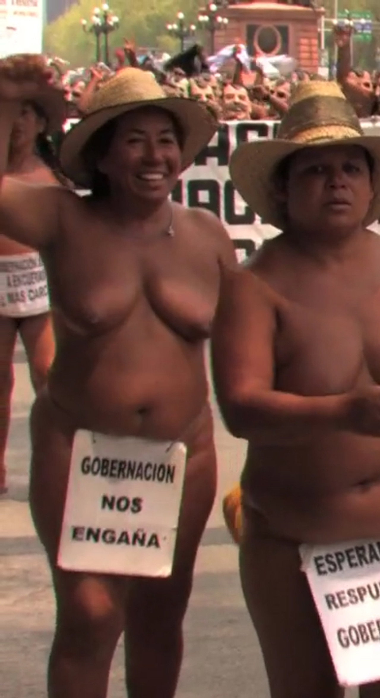 LOS DESNUDOS — Notre corps est une arme filmaffisch