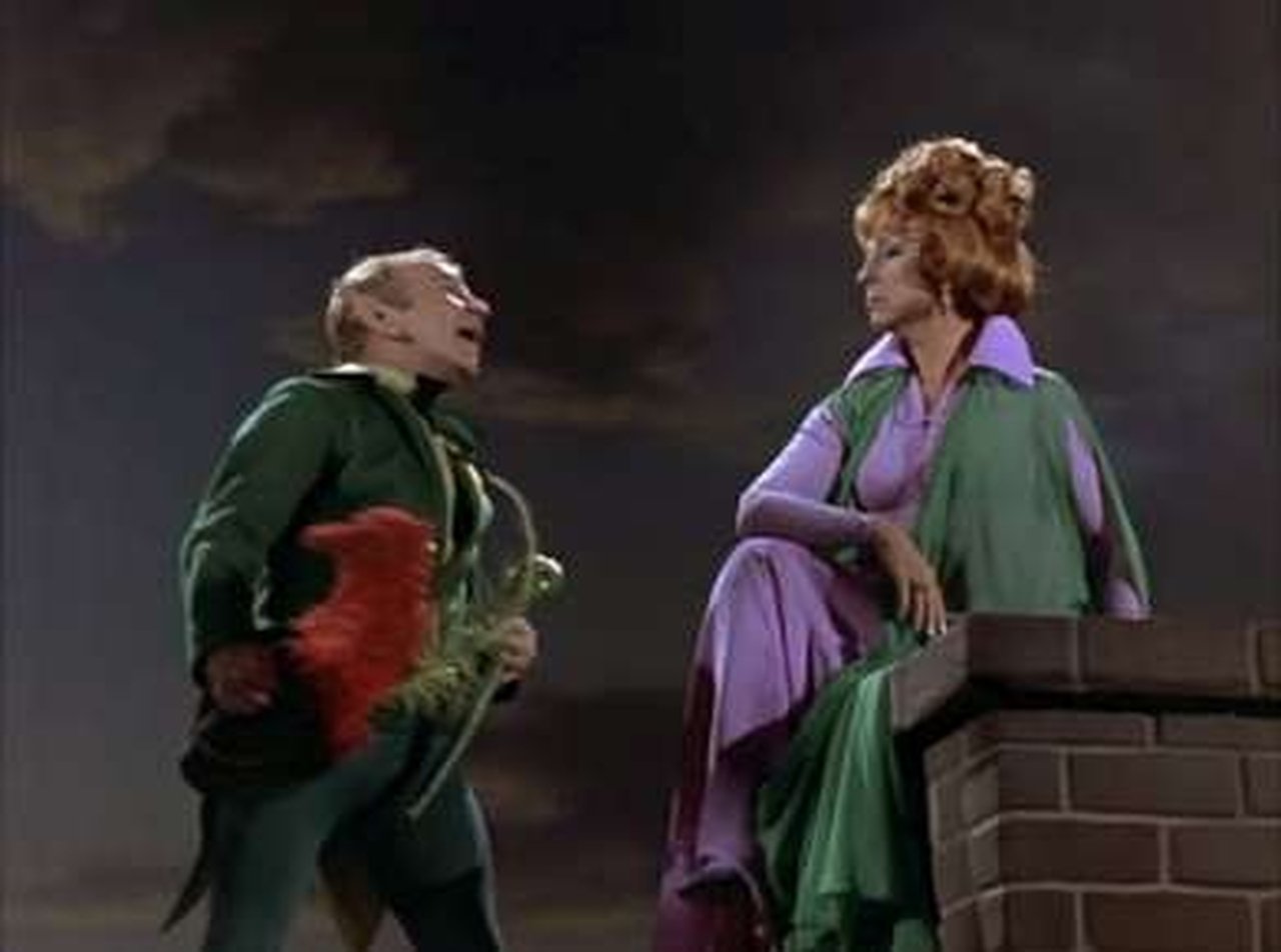 Bewitched - Season 6 Episode 27 : If the Shoe Pinches