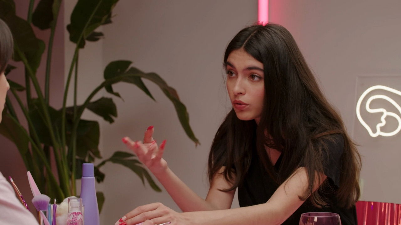 Las uñas — Épisode 8